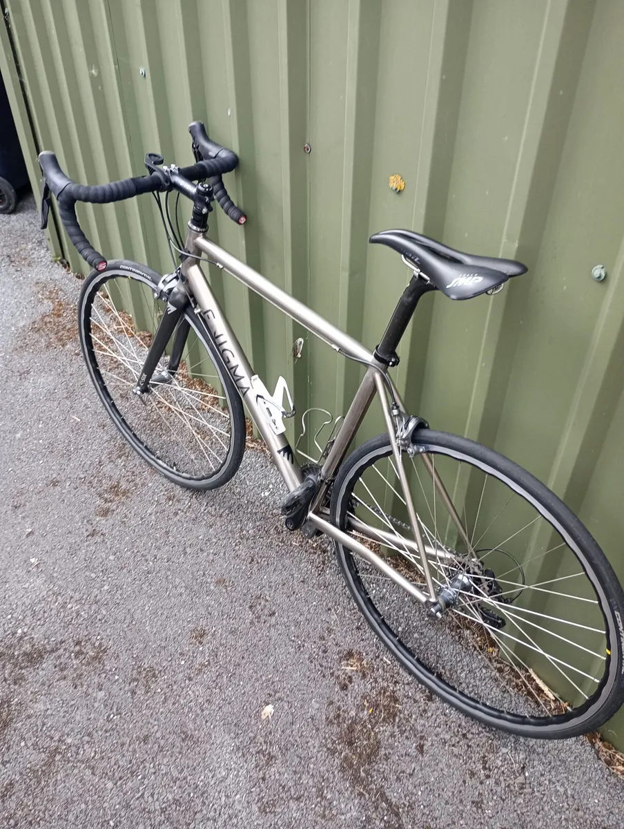 Enigma Titanium Echo road bike - Image 4