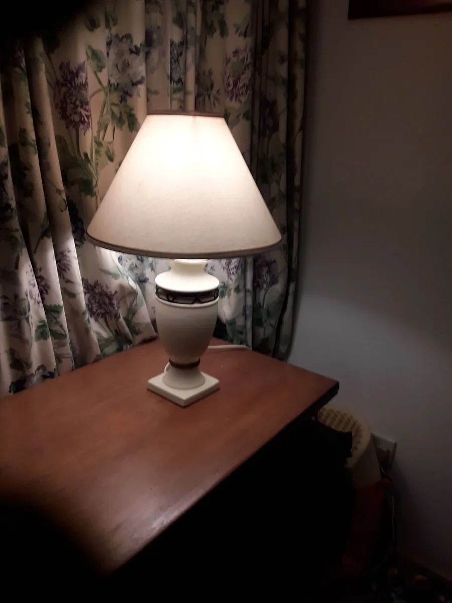 Lovely 1980s vintage table lamp - Image 3