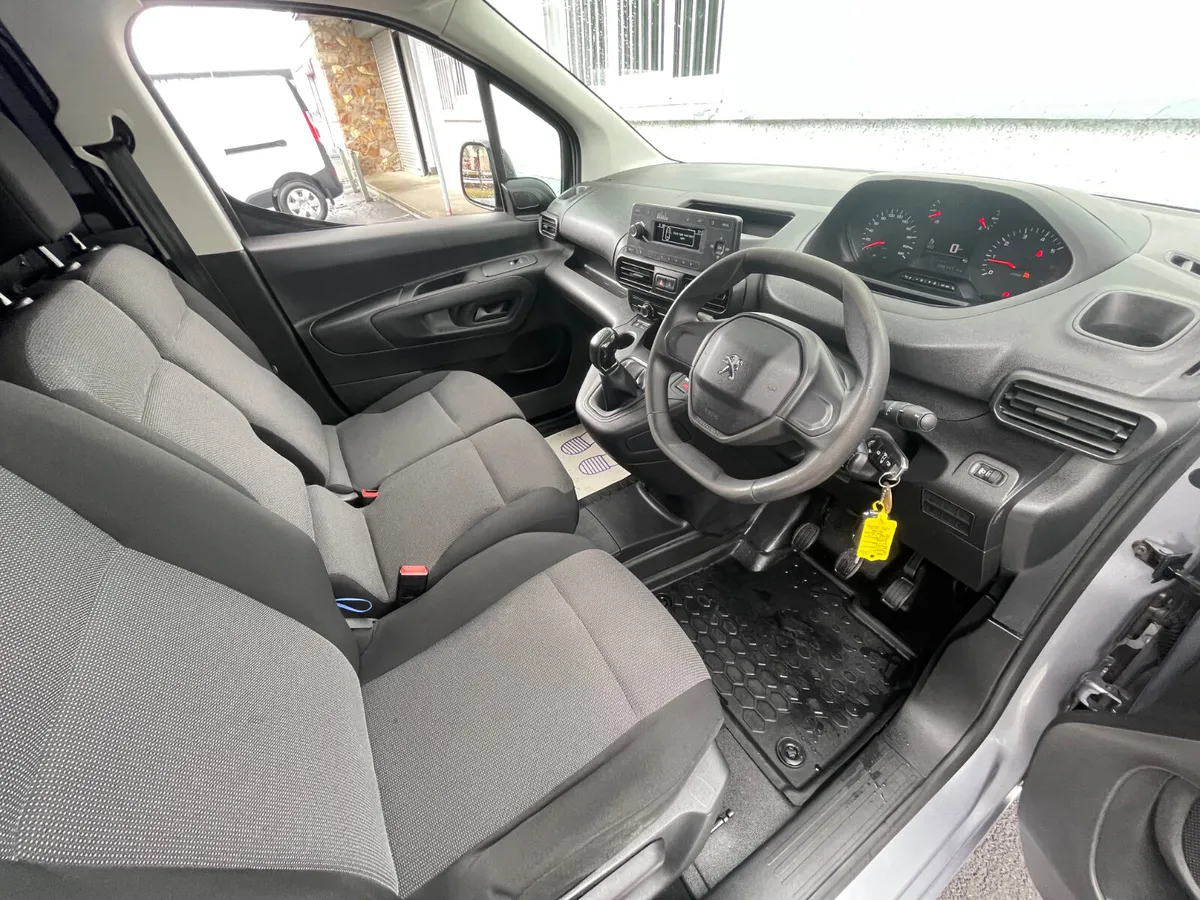 1.5 HDI - BLUETOOTH - DIESEL - MANUAL - 333TAX - Image 3