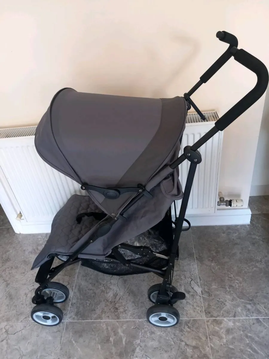 Cygnet baby's buggy with rain cover - Image 1