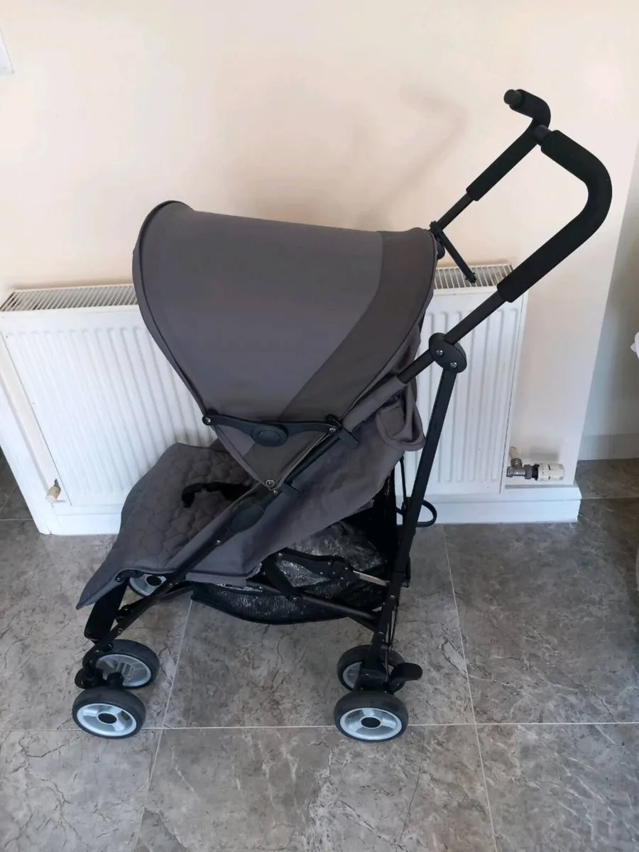 Cygnet baby's buggy with rain cover - Image 2