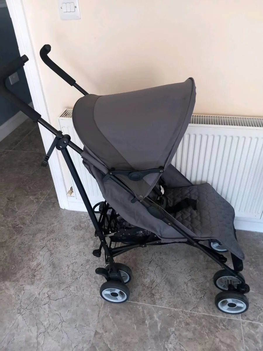 Cygnet baby's buggy with rain cover - Image 3