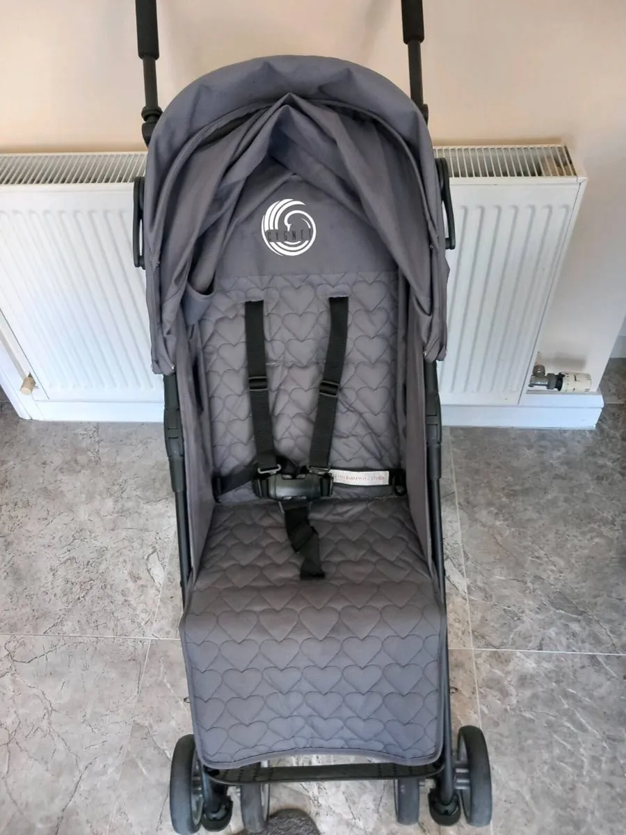 Cygnet baby's buggy with rain cover - Image 4