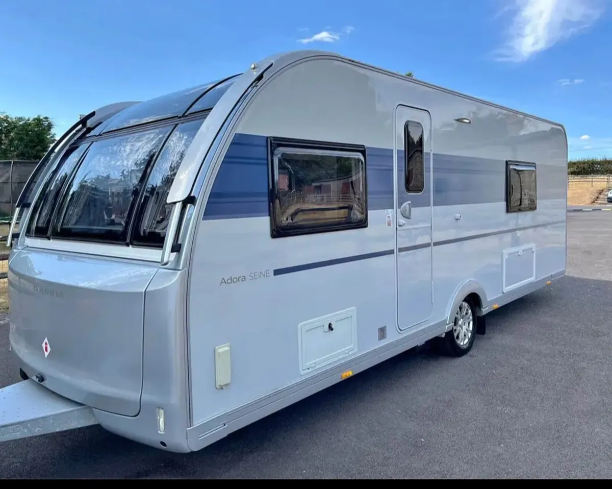 Caravan for sale - Image 1