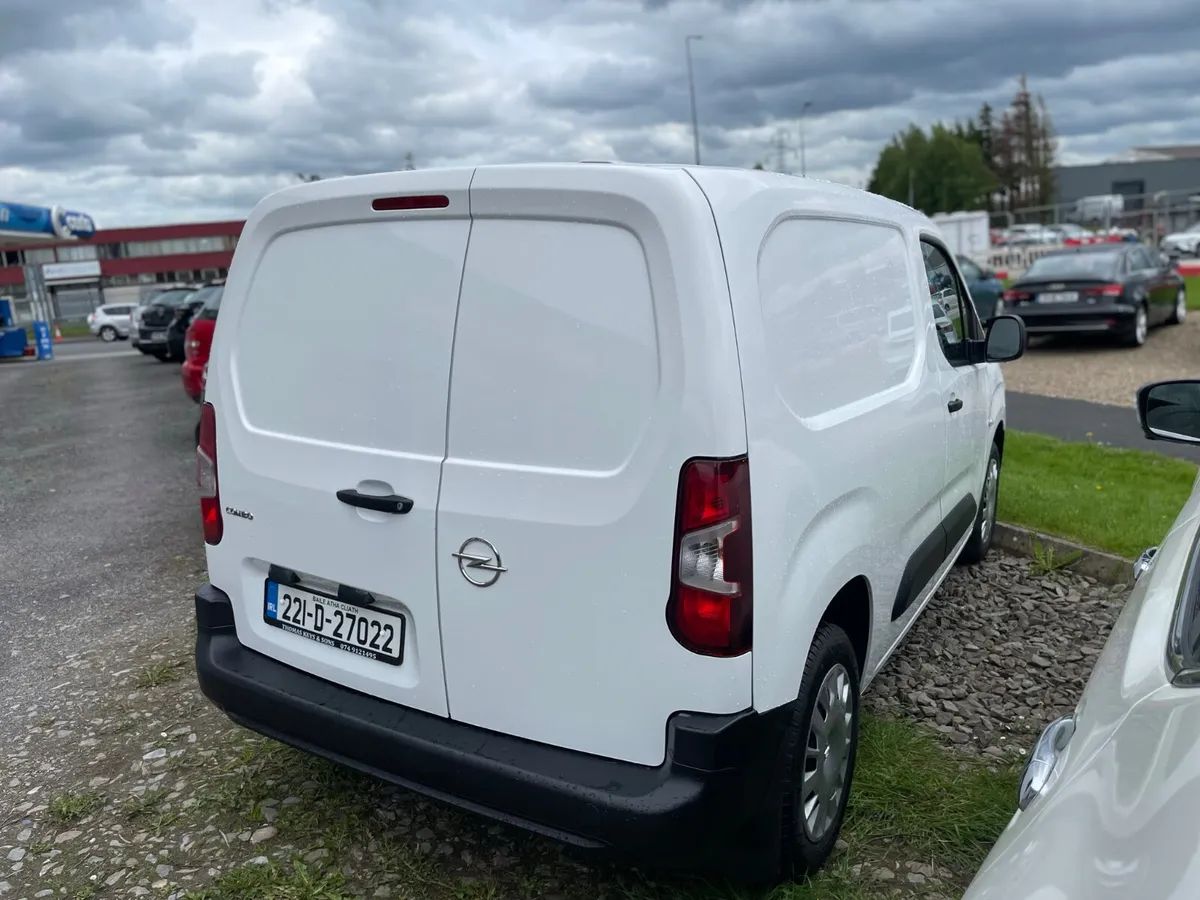 2022 Opel Combo - Image 3