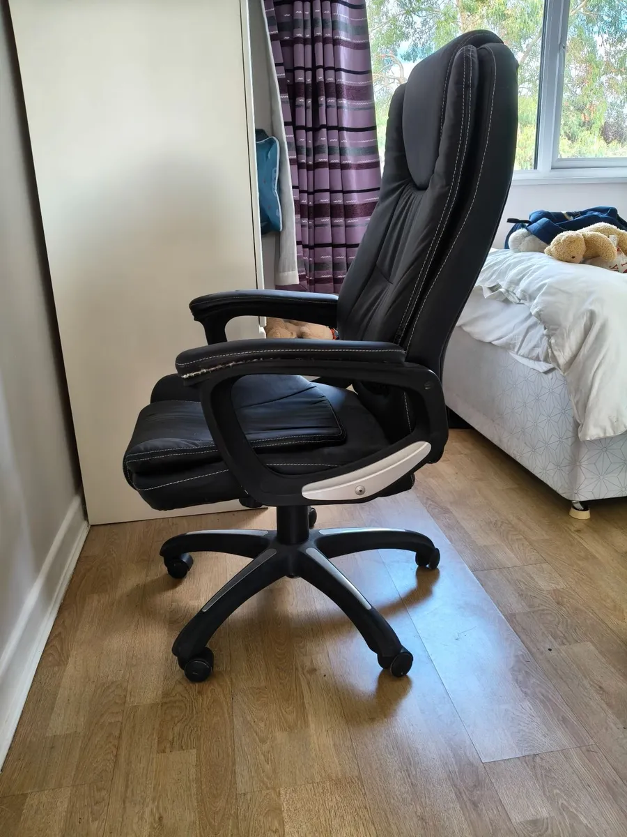 Computer desk chair - Image 2
