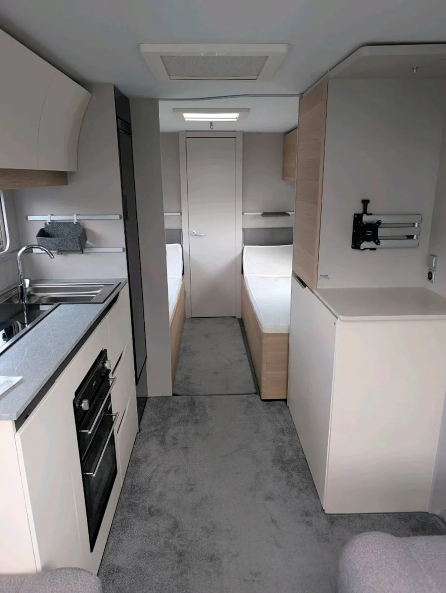 Caravan for sale - Image 4