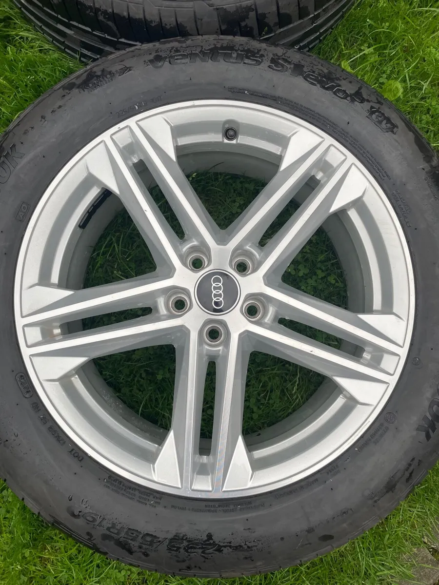 Audi Q5  S-Line 19” Alloy Wheels NEW Tyres - Image 1