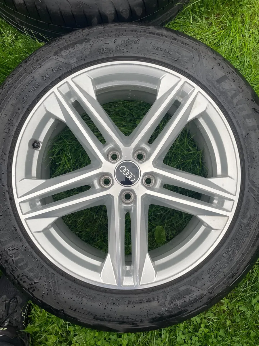 Audi Q5  S-Line 19” Alloy Wheels NEW Tyres - Image 4