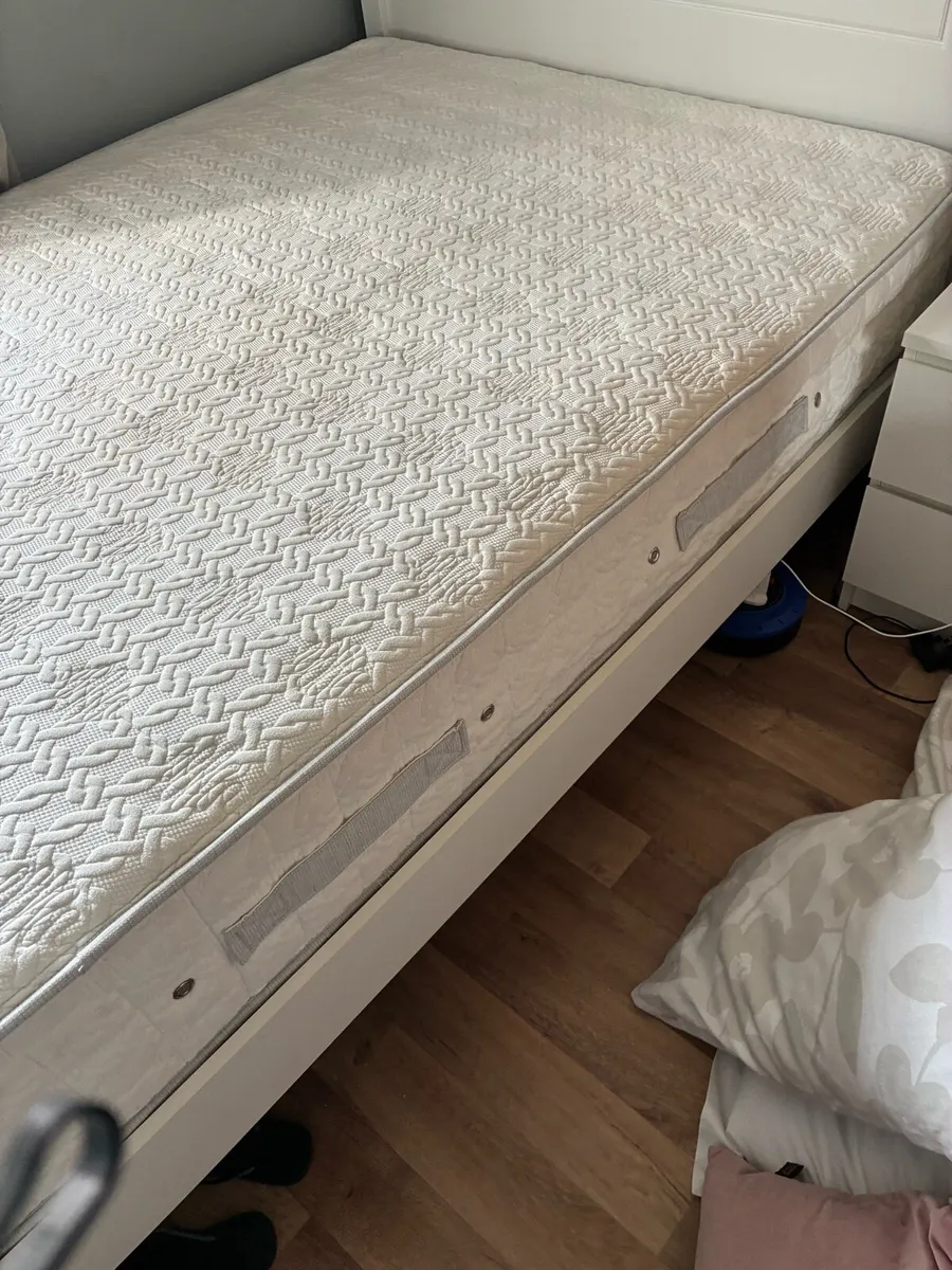 Bed - Image 3