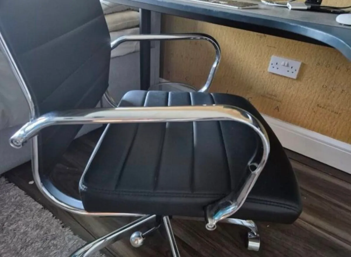 Office Chair - Image 4