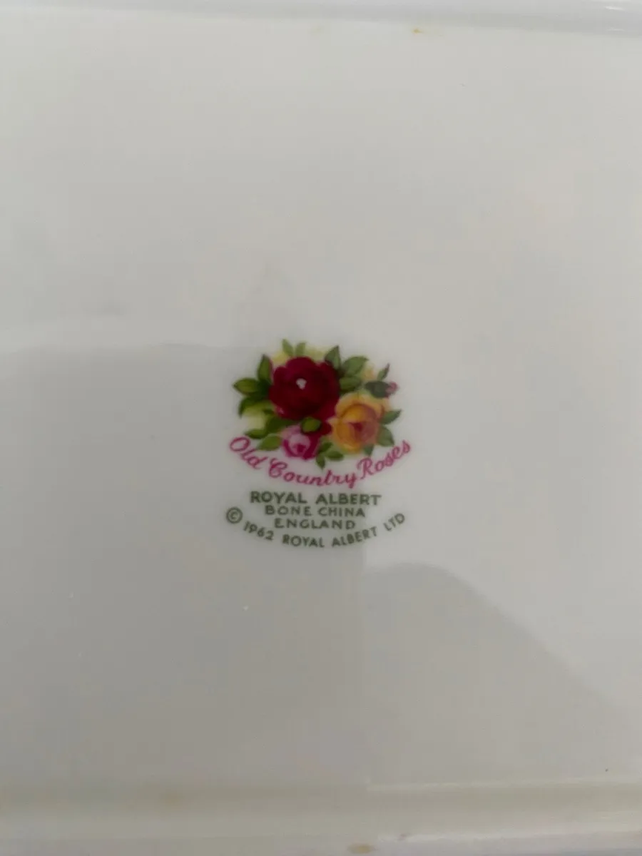 China dinner/tea set - Image 1