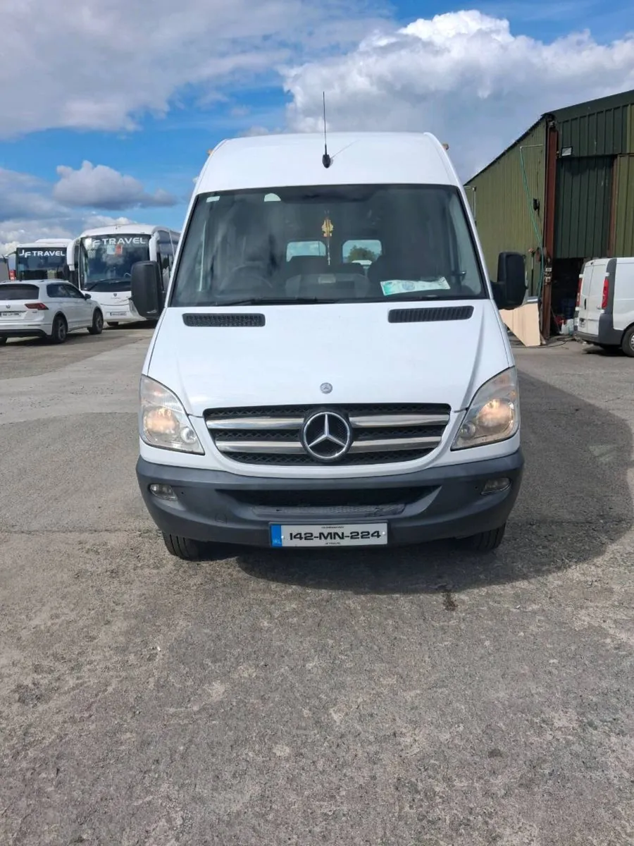 Mini bus - Image 3