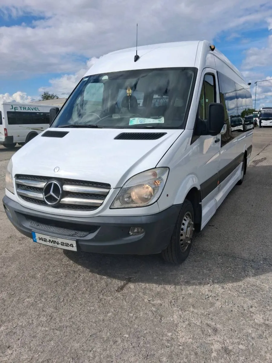 Mini bus - Image 2
