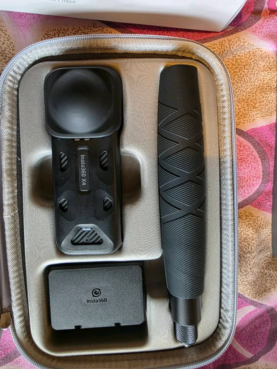 Insta 360 x4 bundle pack - Image 2
