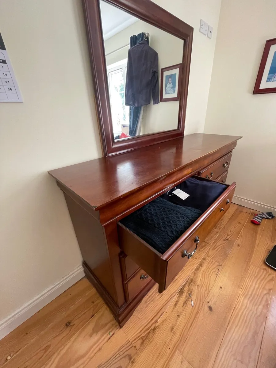 Chest of drawers and large mirror - Image 3