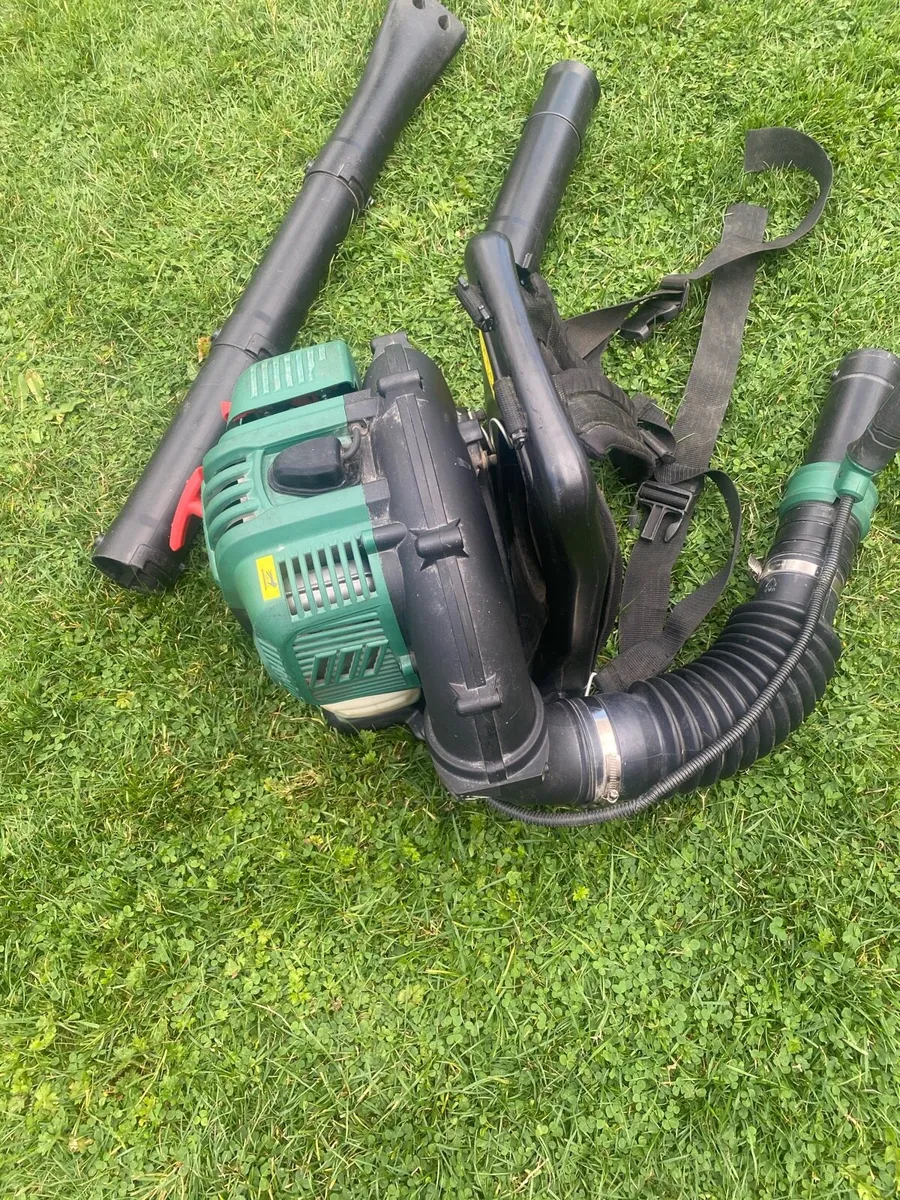 Parkside 52cc petrol backpack leaf blower - Image 4