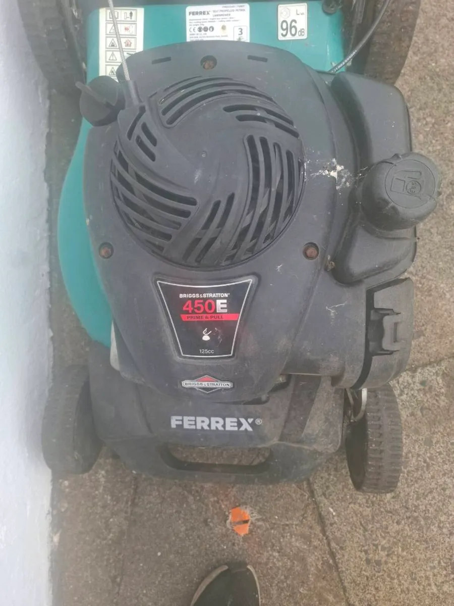 briggs and stratton  engine - Image 2