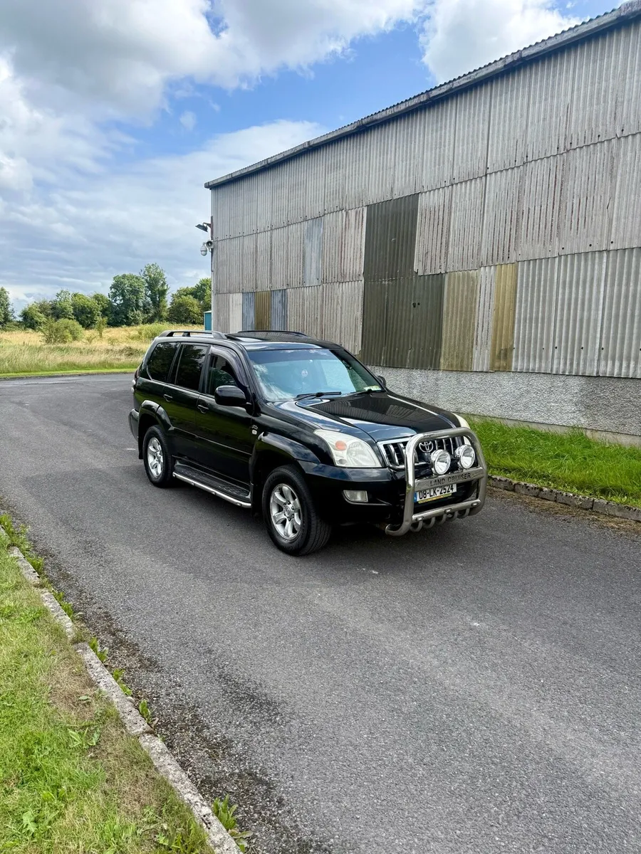 Toyota Land Cruiser LC4 - Image 1