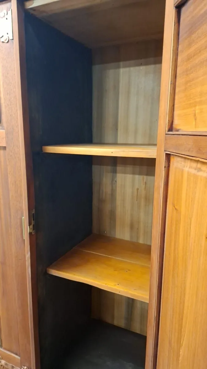 Late victorian  3 door wardrobe - Image 2