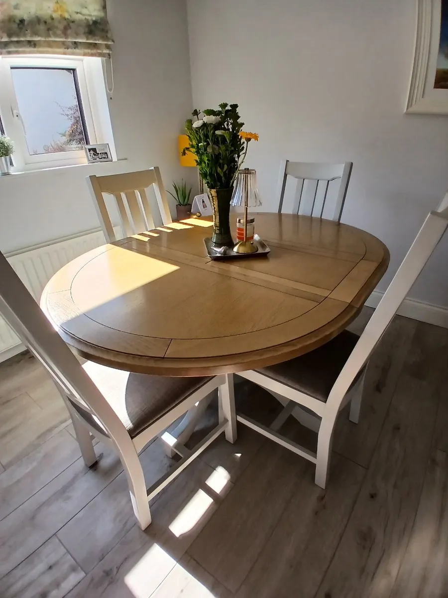 Dining Table and Chairs - Image 4