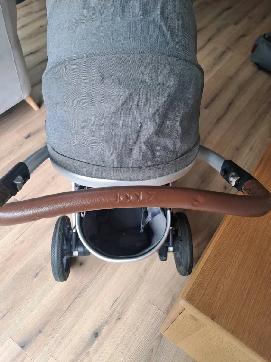 Joolz buggy and bassinet - Image 3
