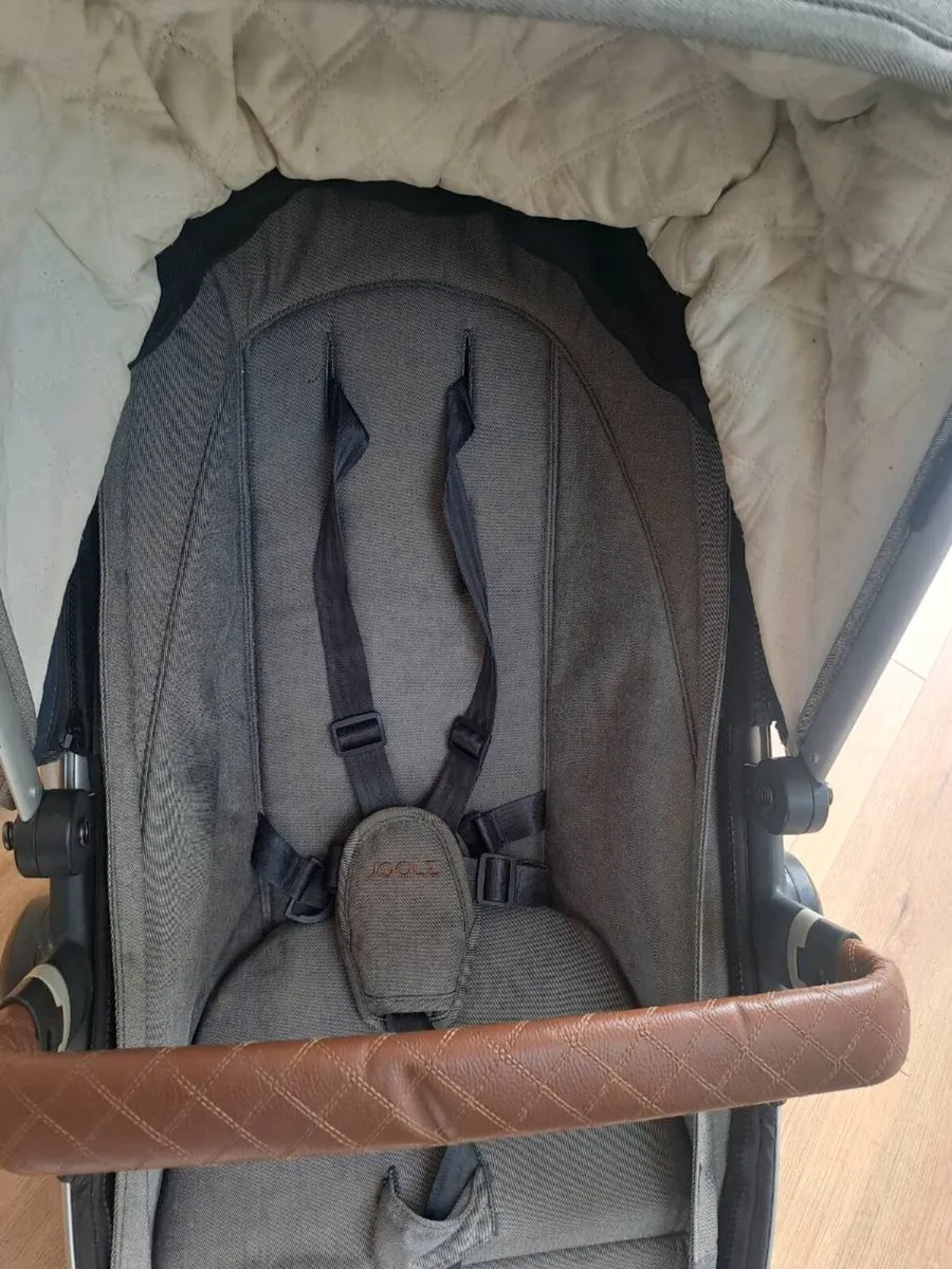 Joolz buggy and bassinet - Image 4