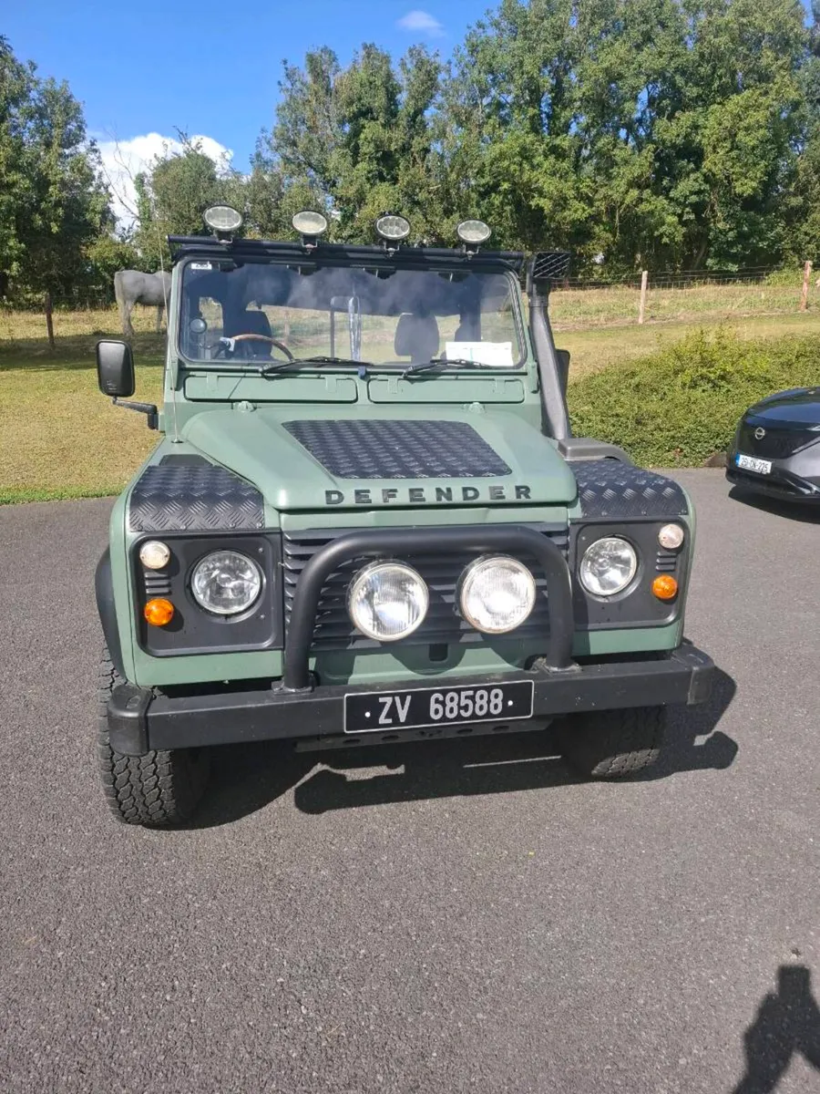 Landrover defender - Image 1