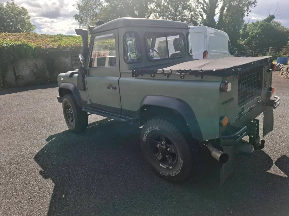 Landrover defender - Image 3
