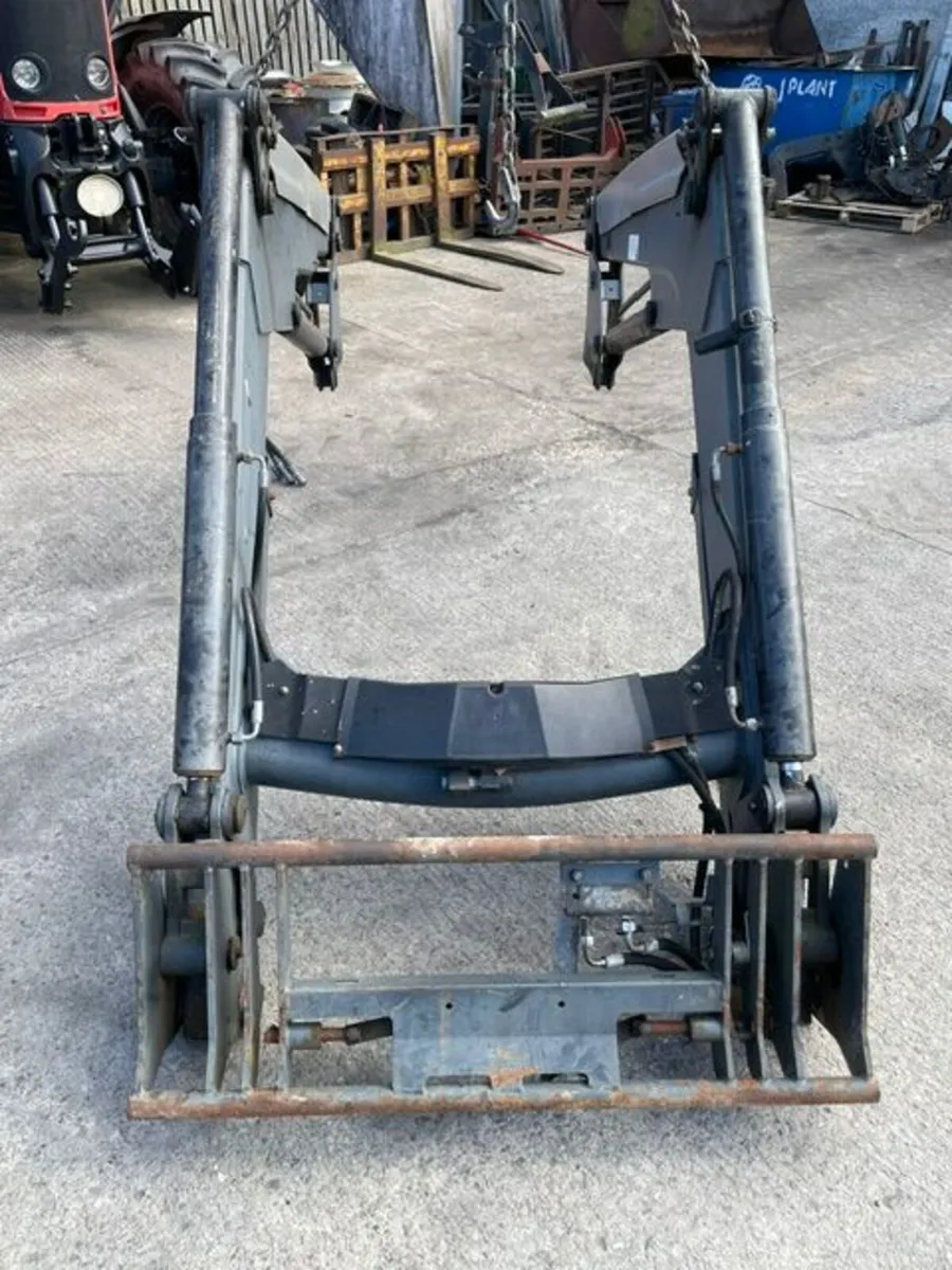 Quicke Q55 Loader For MF, NH, JD, Case, Claas - Image 3
