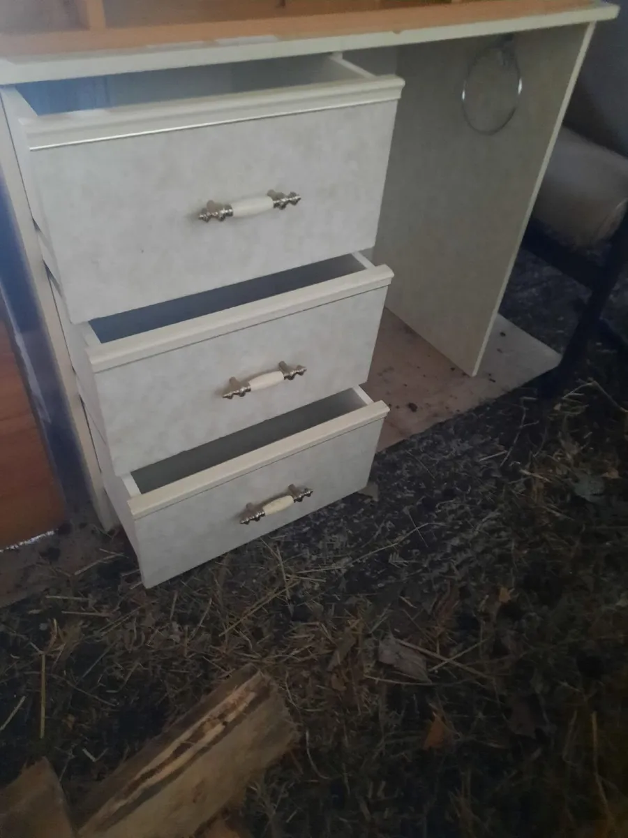 Dressing table - Image 3