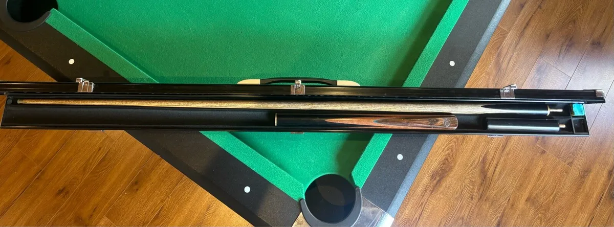 6ft x 3ft Pool table with cue and aramith balls - Image 4