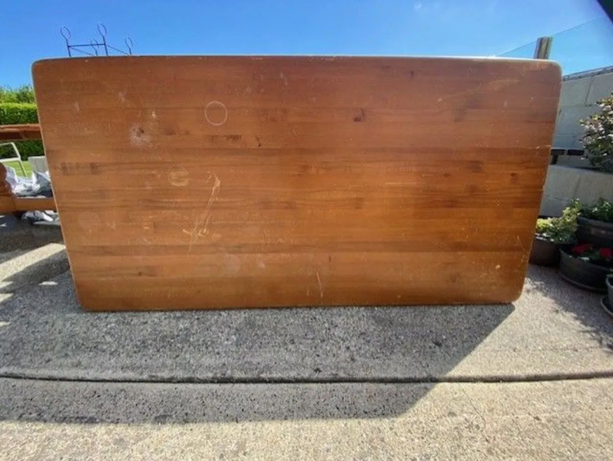 Pine kitchen table - Image 1