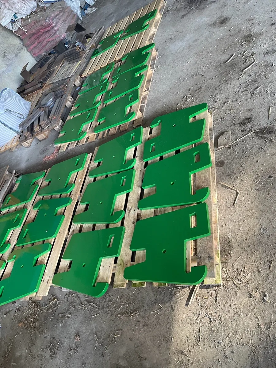Tractor toolbox and weights - Image 4