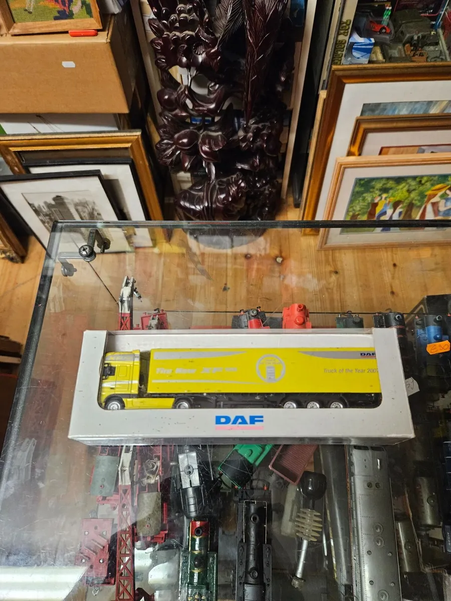 Corgi WSI DAF Tractor Unit and Trailer - Image 1