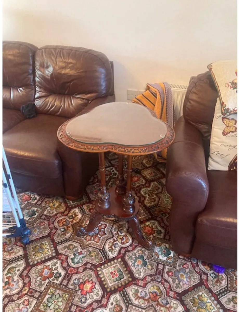 Shamrock-Shaped Occasional Table – Carved Border - Image 2
