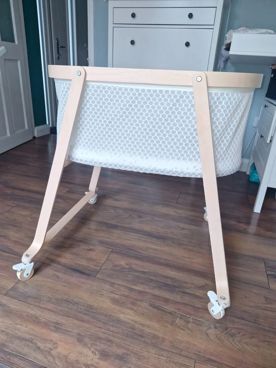 Bassinet - Image 1