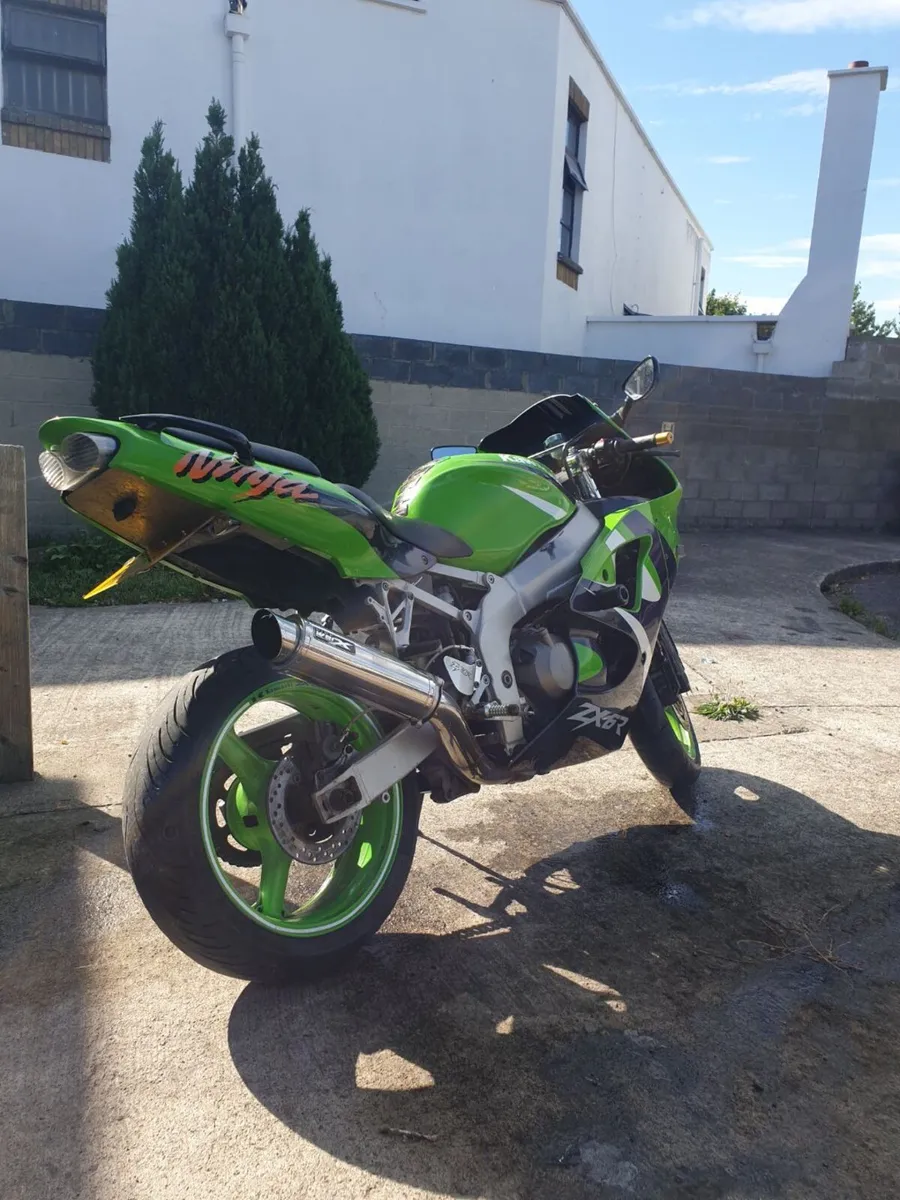 1998 Kawasaki ZX6R - Image 3