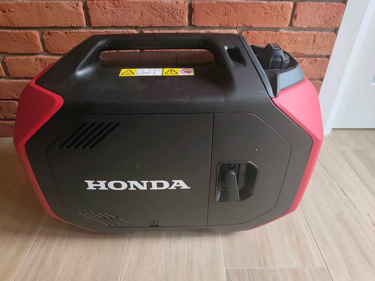 Honda EU32i invertor generator - Image 3