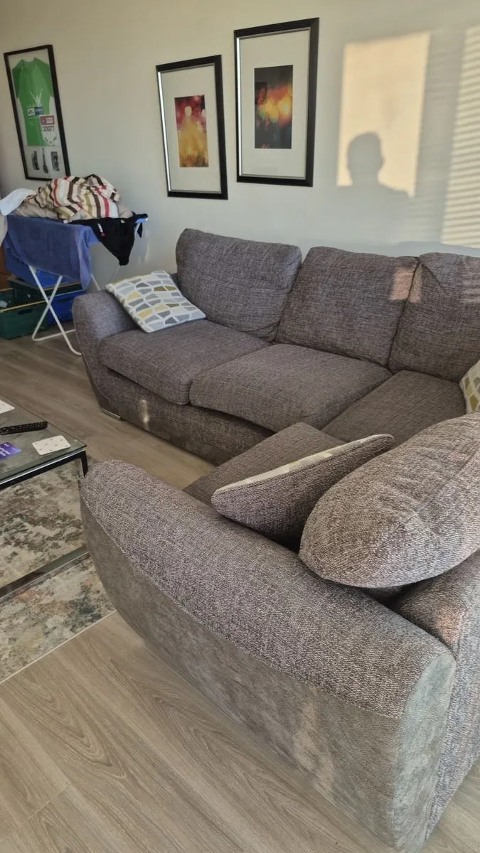 Large L shape sofa - Image 3