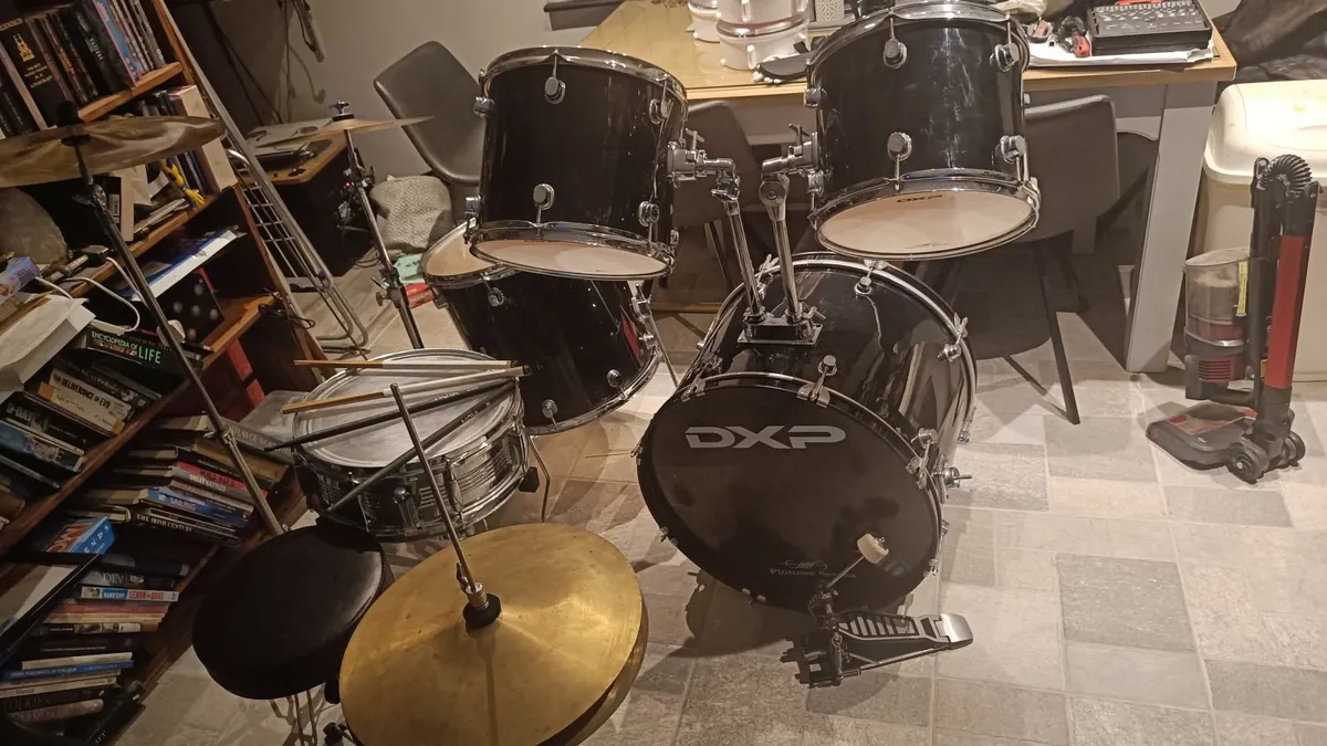 Drum Kit - Image 1