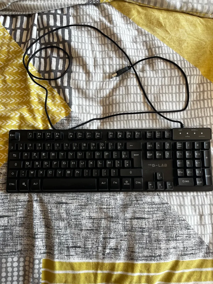AZERTY GAMING KEYBOARD