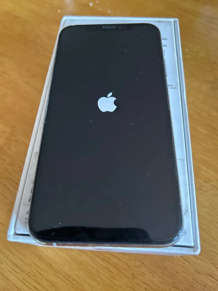 iPhone XS 256GB - Image 4