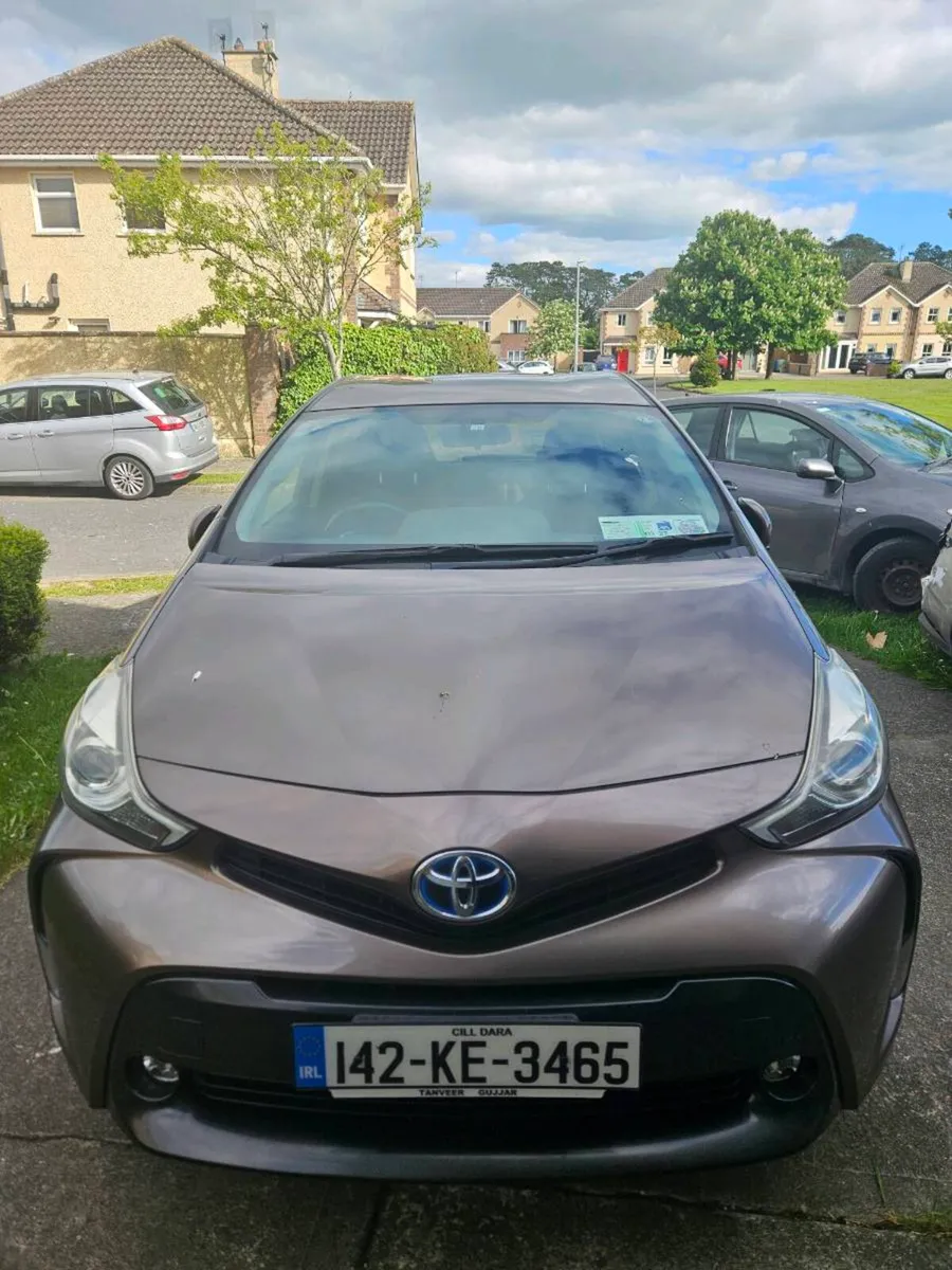 2014 Toyota Prius Alpha G Touring 7 Seater.

Only - Image 3
