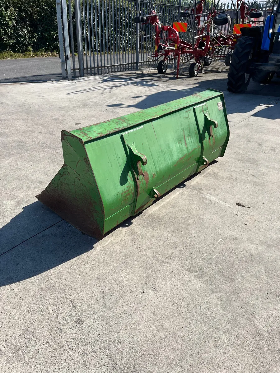 John Deere Bucket - Image 3