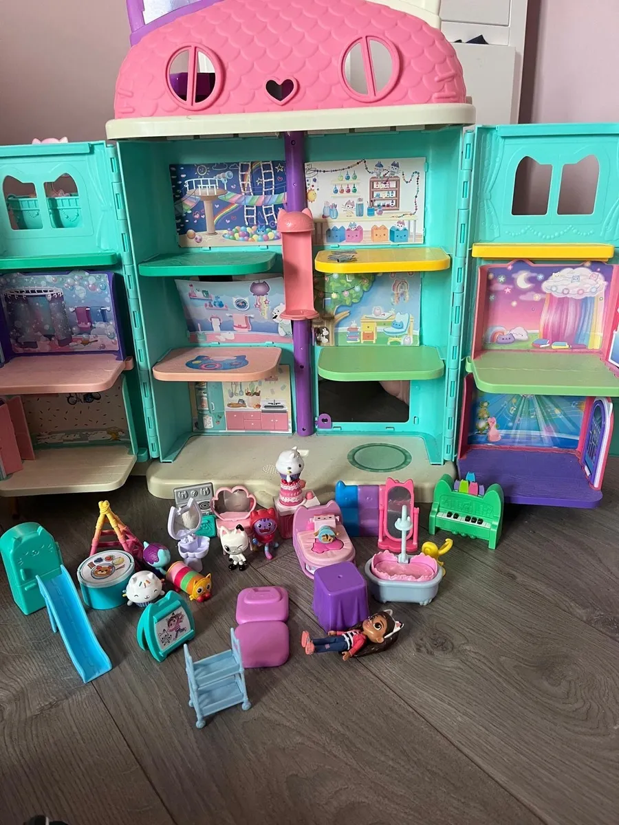 Gabbys Dollhouse Bundle - Image 1