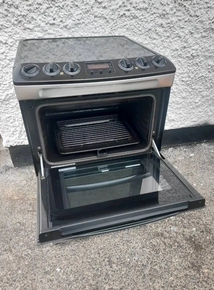 Zanussi electric cooker for sale - Image 3