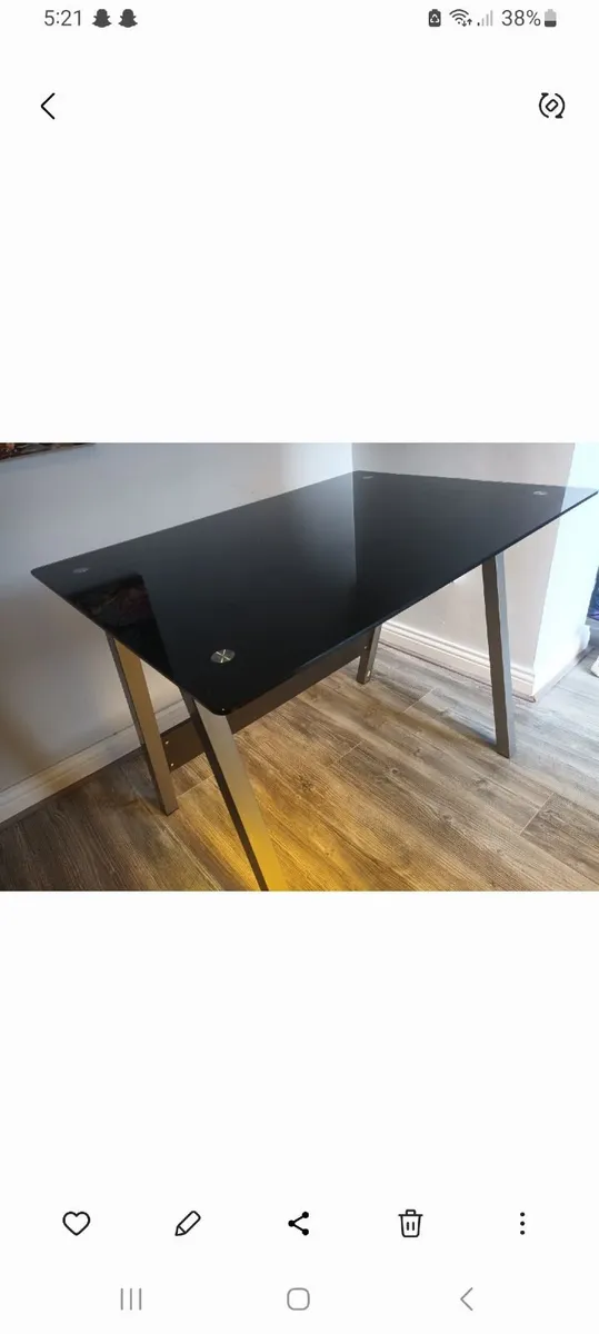 Computer table - Image 1