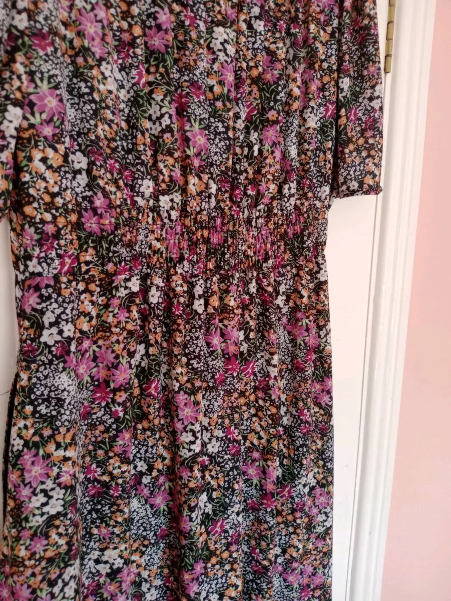 Dress/new/ FREE chain to match - Image 2