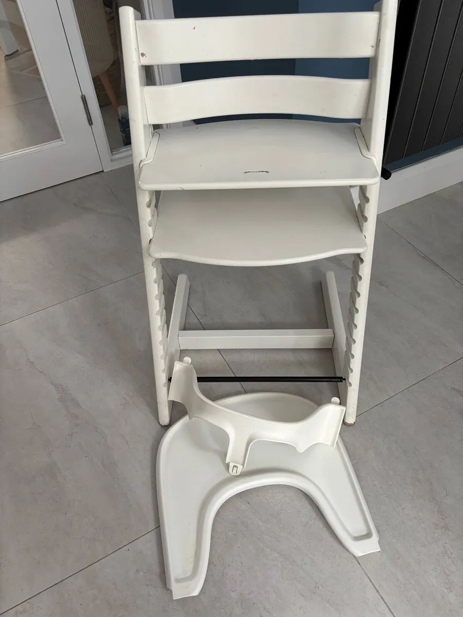 Stokke baby high chair feeling - Image 1